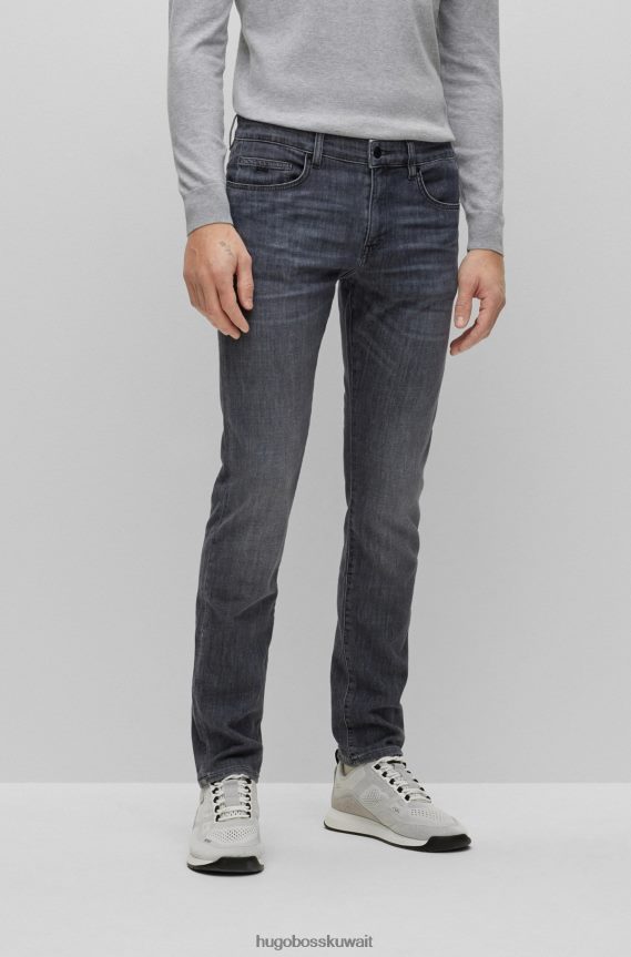 4TFNJN3400 رمادي Hugo Boss بنطال جينز رمادي بقصة ضيقة من قماش الدنيم الرمادي خفيف الوزن والمطاط المريح