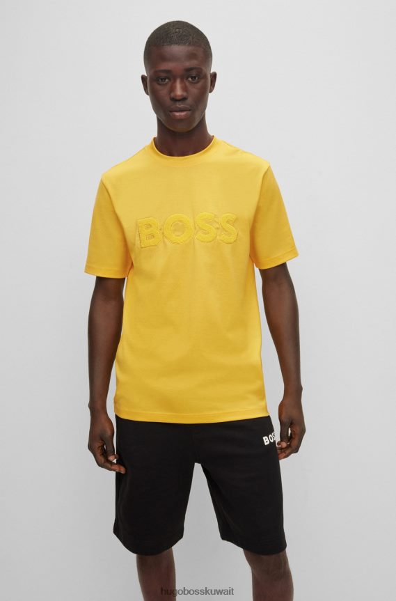 4TFNJN3420 أصفر فاتح Hugo Boss تي شيرت من الجيرسي القطني بقصة عادية مع شعار منشفة هوغو باللون الأصفر الفاتح