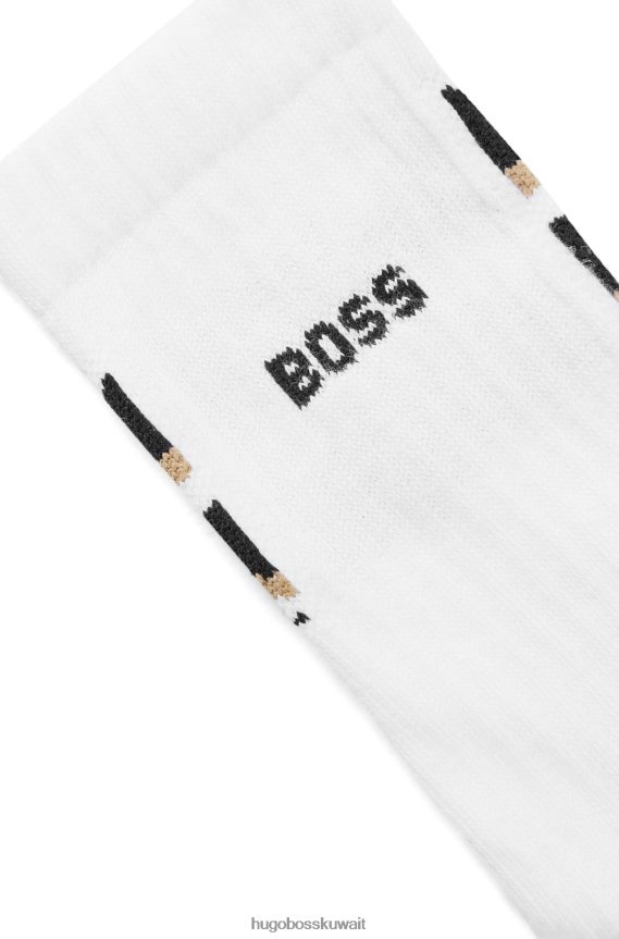 4TFNJN3484 أبيض Hugo Boss جوارب بيضاء ربع طول مع Union Jack وعلامة Hugo التجارية