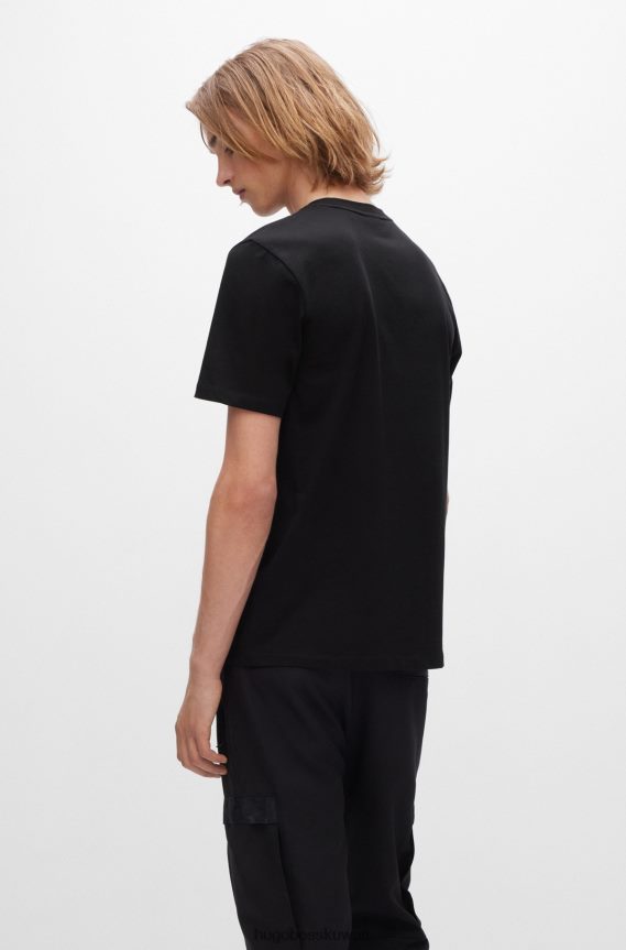 4TFNJN3513 أسود Hugo Boss تي شيرت Hugo من القطن العضوي مع عمل فني بشريط الشعار باللون الأسود