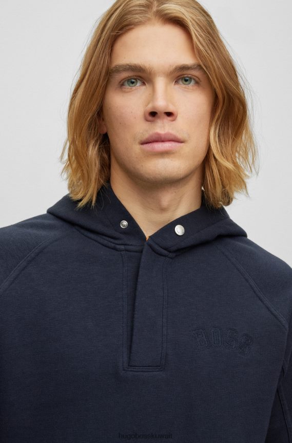 4TFNJN3566 أزرق غامق Hugo Boss هودي من مزيج القطن المخلوط باللون الأزرق الداكن مع شعارات مطرزة