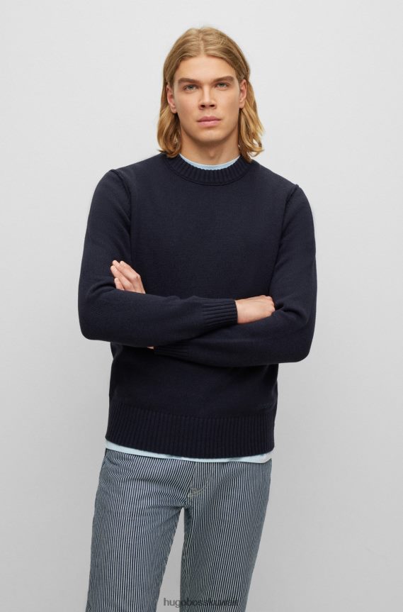 4TFNJN3569 أزرق غامق Hugo Boss سترة بياقة دائرية من مزيج الصوف البكر باللون الأزرق الداكن