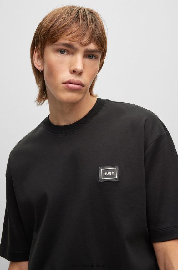 4TFNJN3601 أسود Hugo Boss تي شيرت مريح مصنوع من قطن الجيرسيه مع شعار هوغو أسود مؤطر