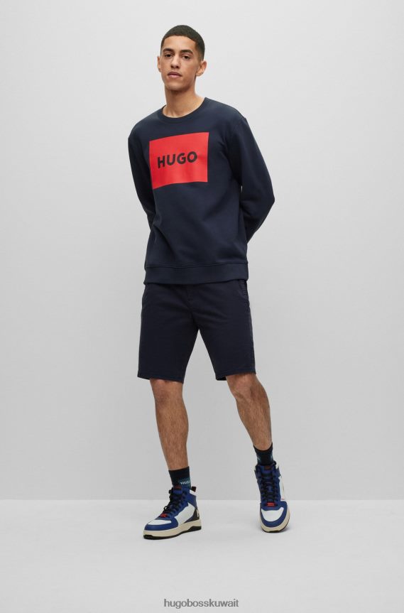 4TFNJN3607 أزرق غامق Hugo Boss شورت تشينو بقصّة ضيّقة من قطن الجبردين المطاطي باللون الأزرق الداكن