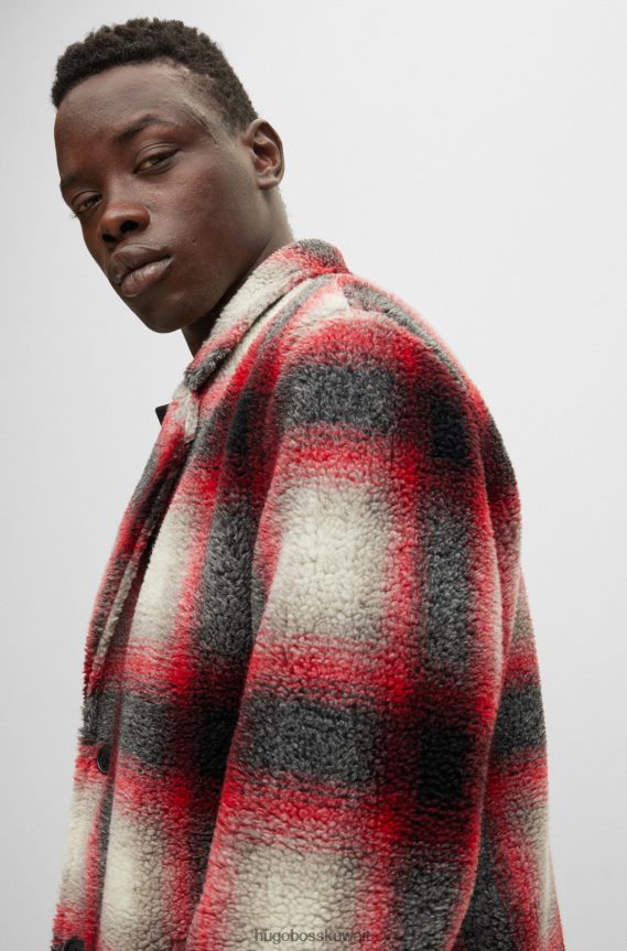 4TFNJN3613 منقوشة Hugo Boss معطف ذو مقاس عادي مصنوع من تيدي مربعات مع بطانة ناعمة منقوشة