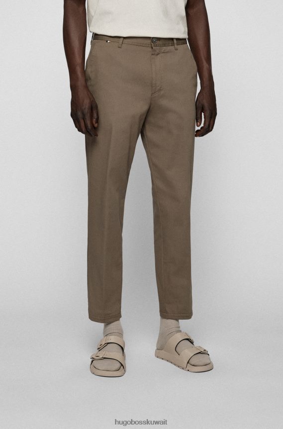 4TFNJN3616 بني Hugo Boss بنطال هوغو بقصّة مدببة من تصميم هوغو، مصنوع من القطن المطاطي بنقشات دقيقة