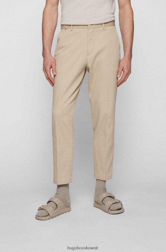 4TFNJN3617 البيج الفاتح Hugo Boss بنطلون Hugo ذو قصة ضيقة باللون البيج الفاتح مصنوع من القطن المطاطي بأنماط دقيقة
