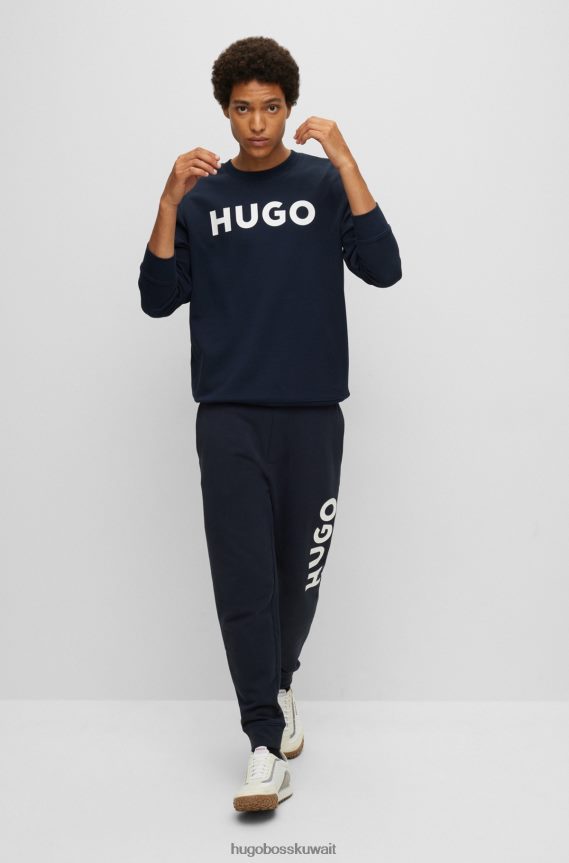 4TFNJN3641 أزرق غامق Hugo Boss سويت شيرت هوغو برقبة دائرية باللون الأزرق الداكن من قماش تيري الفرنسي مع شعار متباين