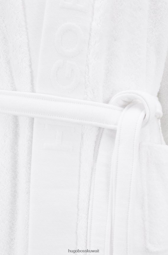 4TFNJN3702 أبيض Hugo Boss هوغو عباءة من القطن المصري مع طية صدر السترة ذات العلامة التجارية باللون الأبيض