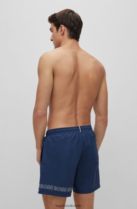 4TFNJN3709 أزرق غامق Hugo Boss شورت سباحة مصنوع من مواد معاد تدويرها مع شعارات متكررة باللون الأزرق الداكن