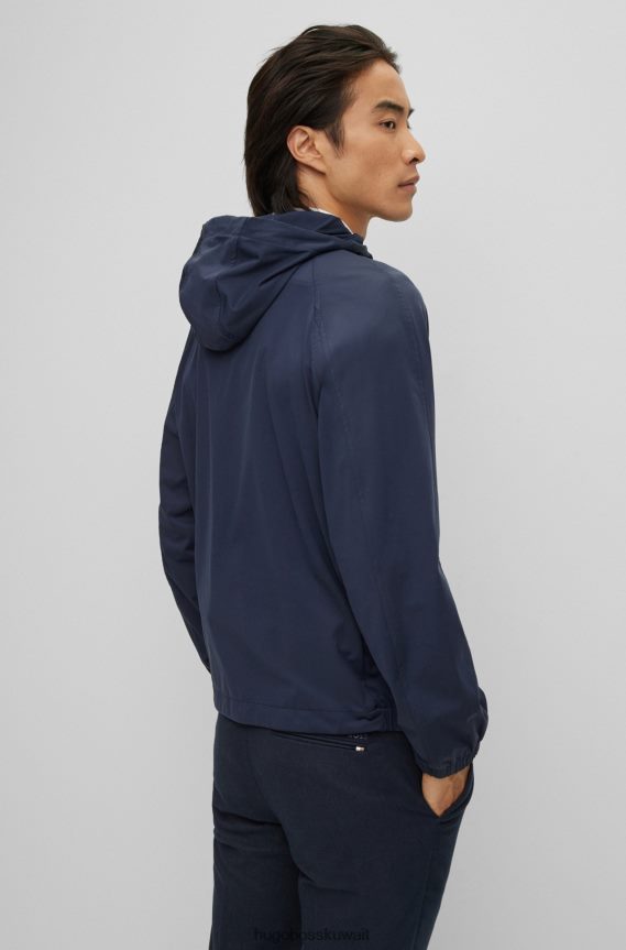 4TFNJN3765 أزرق غامق Hugo Boss سترة هوغو ذات غطاء رأس ضيقة باللون الأزرق الداكن مصنوعة من قماش مطاطي عالي الأداء
