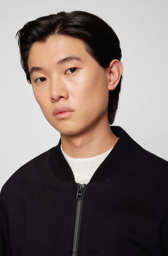 4TFNJN3789 أسود Hugo Boss سترة ضيقة مصنوعة من الجيرسيه المطاطي مع سحاب أسود من هوغو