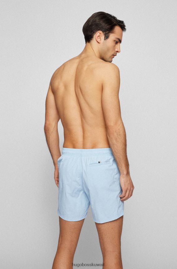 4TFNJN3820 أزرق فاتح Hugo Boss شورت سباحة سريع الجفاف مع شعار متباين كبير باللون الأزرق الفاتح