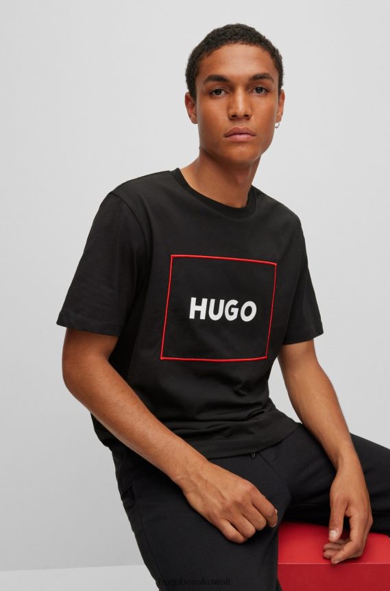 4TFNJN3844 أسود Hugo Boss تي شيرت هوغو أسود من القطن العضوي مع شعار بإطار أحمر