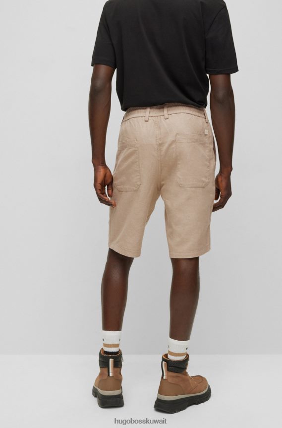 4TFNJN3854 البيج الفاتح Hugo Boss شورت بقصّة مدببة من نسيج قطني مضلع باللون البيج الفاتح