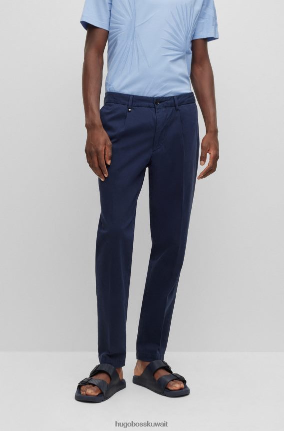 4TFNJN3870 أزرق غامق Hugo Boss بنطلون هوغو باللون الأزرق الداكن مع ثنيات أمامية من نسيج التويل القطني المطاطي