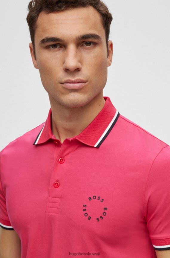 4TFNJN3923 لون القرنفل Hugo Boss قميص بولو وردي من Hugo مصنوع من القطن المطاطي بقصة ضيقة وعلامة تجارية دائرية