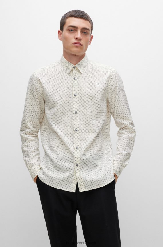 4TFNJN3979 البيج الفاتح Hugo Boss قميص هوغو باللون البيج الفاتح بقصة عادية مصنوع من قطن الواطي