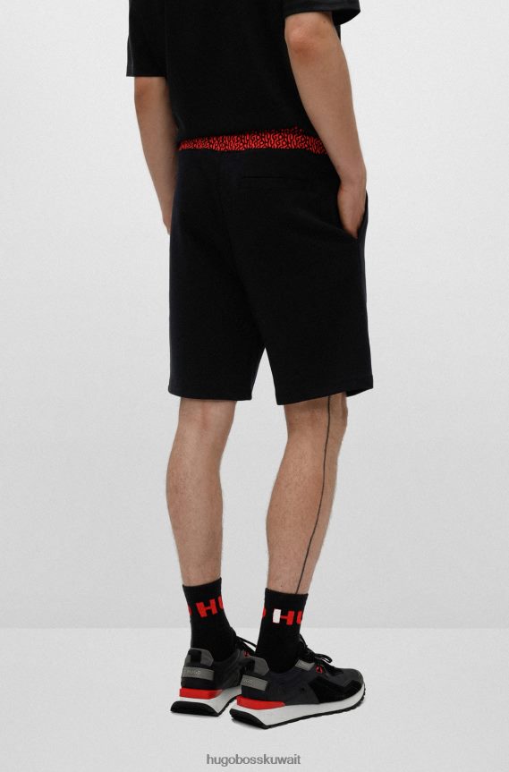 4TFNJN3983 أسود Hugo Boss شورت أسود من قطن تيري الفرنسي مع حزام خصر بشعار متكرر