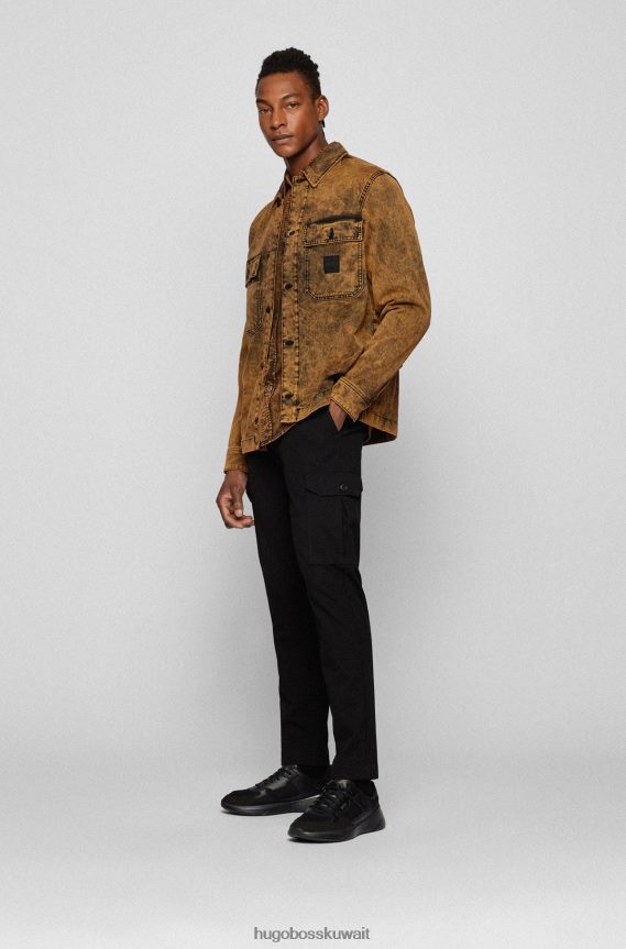 4TFNJN4076 بني Hugo Boss قميص بقصة عادية مصنوع من قماش الدنيم المصنوع من القطن الخالص المصبوغ باللون البني