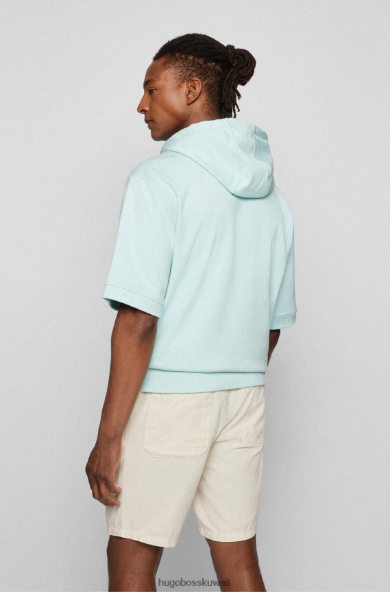 4TFNJN4137 اخضر فاتح Hugo Boss كنزة هوغو من القطن المطاطي بغطاء رأس وأكمام قصيرة باللون الأخضر الفاتح