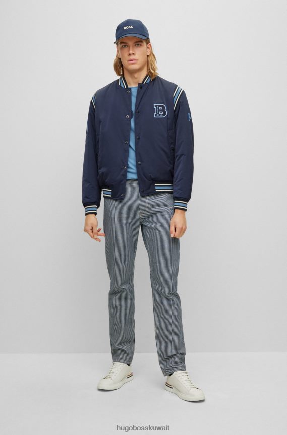 4TFNJN4256 أزرق غامق Hugo Boss سترة من الساتان مقاومة للماء مع شارة هوغو مزدوجة باللون الأزرق الداكن