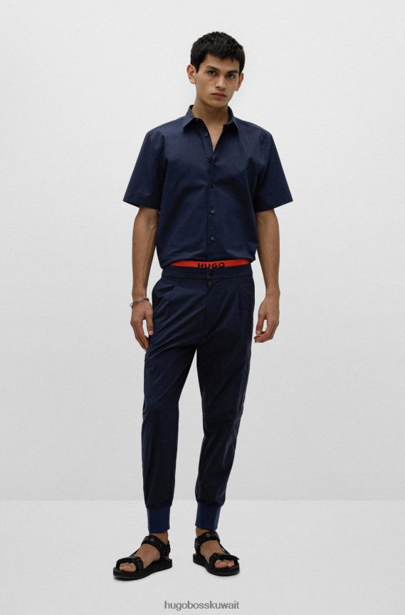 4TFNJN4308 أزرق غامق Hugo Boss قميص بقصة مريحة من القطن المطاطي باللون الخوخي باللون الأزرق الداكن