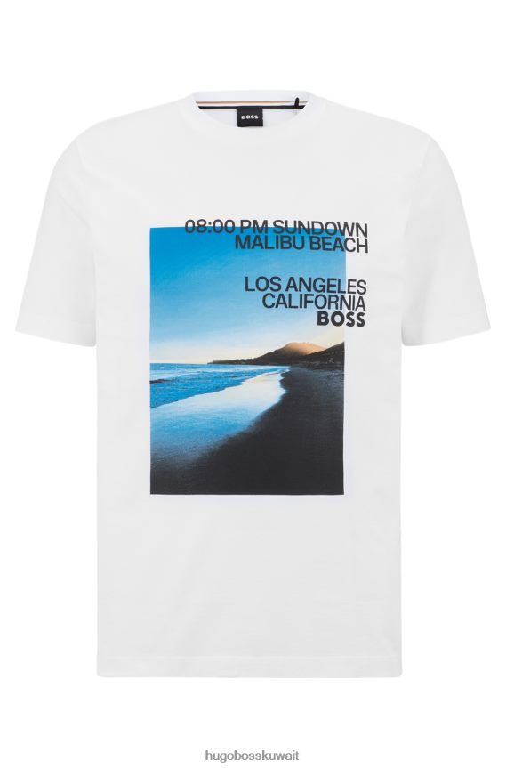 4TFNJN4358 أبيض Hugo Boss تي شيرت هوغو من مزيج القطن باللون الأبيض مع طباعة صور للشاطئ وشعار