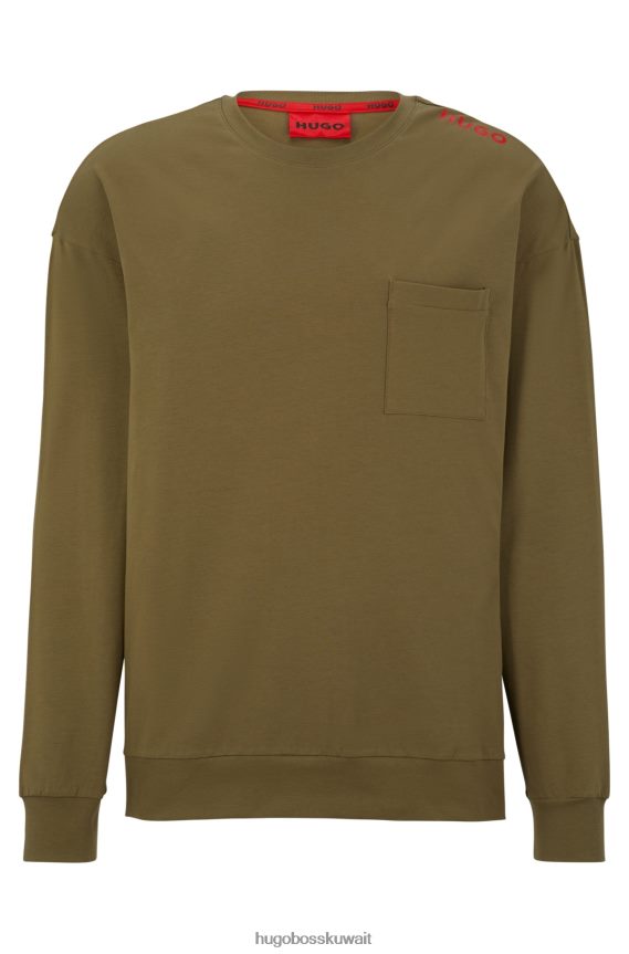 4TFNJN4364 اخضر فاتح Hugo Boss كنزة هوغو من القطن المطاطي باللون الأخضر الفاتح مع تفاصيل الشعار