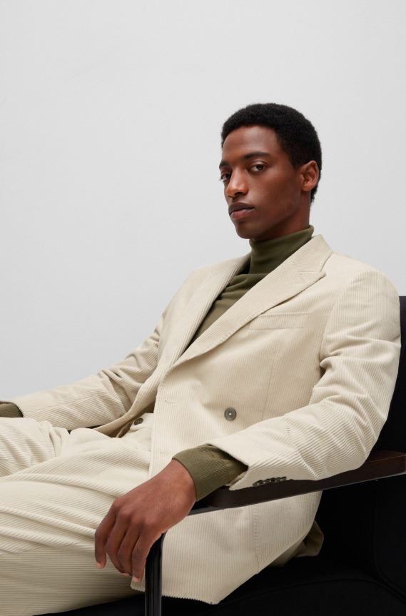 4TFNJN4372 البيج الفاتح Hugo Boss سترة Hugo مزدوجة الصدر بقصة ضيقة من القطن والكشمير والبيج الفاتح