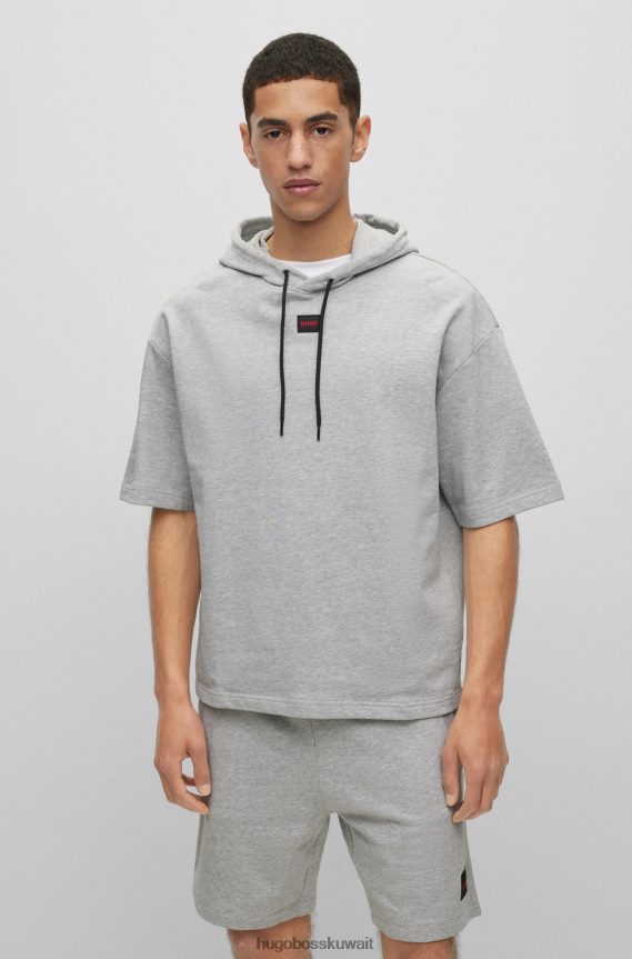 4TFNJN4374 رمادي فاتح Hugo Boss هودي من قطن تيري بأكمام قصيرة باللون الرمادي الفاتح مع شعار Hugo