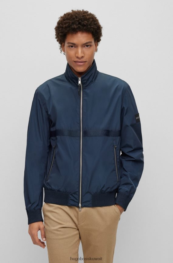 4TFNJN4408 أزرق غامق Hugo Boss سترة مقاومة للماء باللون الأزرق الداكن مع تفاصيل شعار هوغو