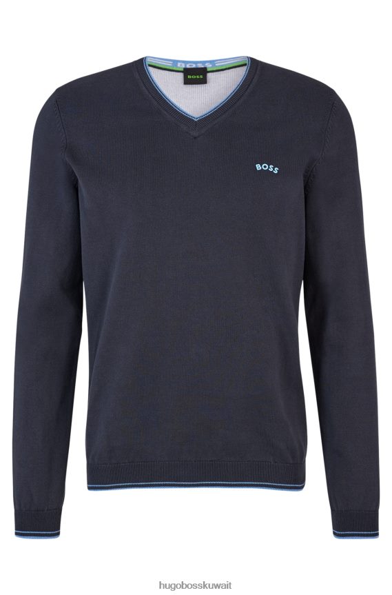 4TFNJN4423 أزرق غامق Hugo Boss سترة من القطن العضوي باللون الأزرق الداكن برقبة على شكل حرف V مع شعار هوغو منحني