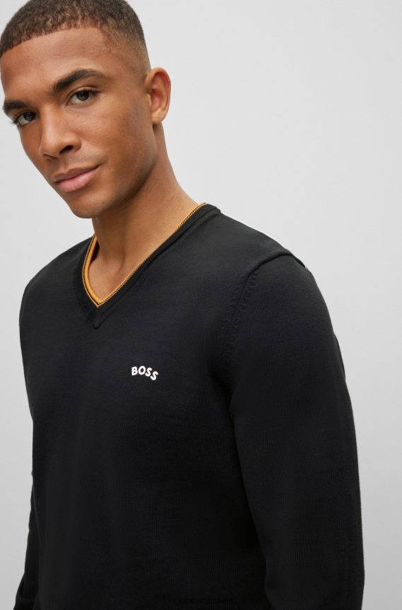 4TFNJN4425 أسود Hugo Boss سترة هوغو سوداء من القطن العضوي برقبة على شكل حرف V مع شعار منحني