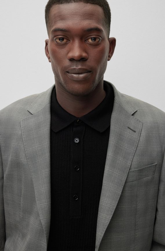 4TFNJN4454 رمادي Hugo Boss بدلة رمادية ضيقة في هوغو من مزيج الصوف المربع