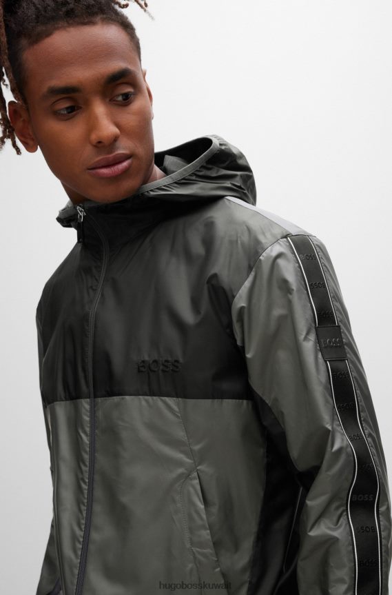 4TFNJN4471 الرمادي الداكن Hugo Boss بدلة رياضية Hugo مقاومة للماء مع تفاصيل الشعار باللون الرمادي الداكن