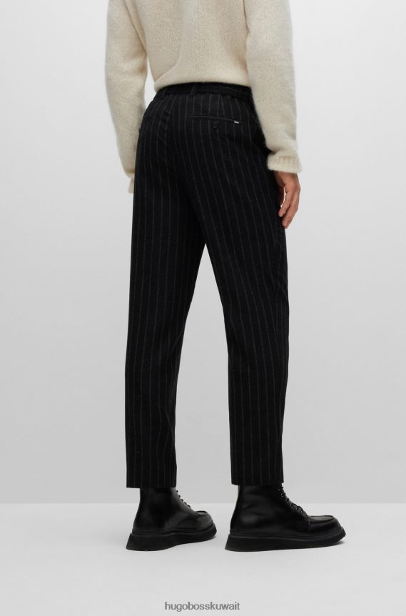 4TFNJN4510 أسود Hugo Boss بنطال بقصّة مدببة من قماش هوغو المطاطي ذو الخطوط الطباشيرية باللون الأسود