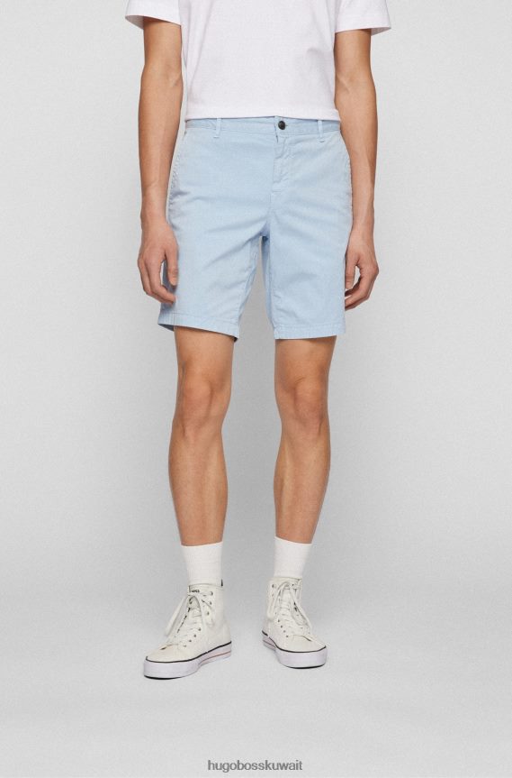 4TFNJN4580 أزرق فاتح Hugo Boss شورت هوغو بقصة ضيقة باللون الأزرق الفاتح، مصنوع من نسيج قطني مطاطي