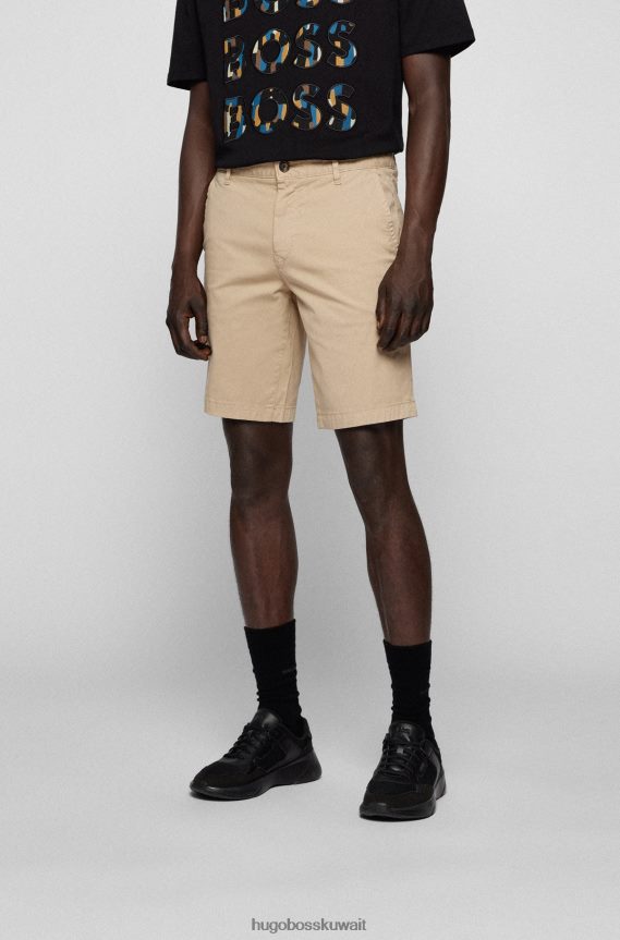 4TFNJN4583 البيج الفاتح Hugo Boss شورت بقصة ضيقة من نسيج التويل القطني المرن باللون البيج الفاتح