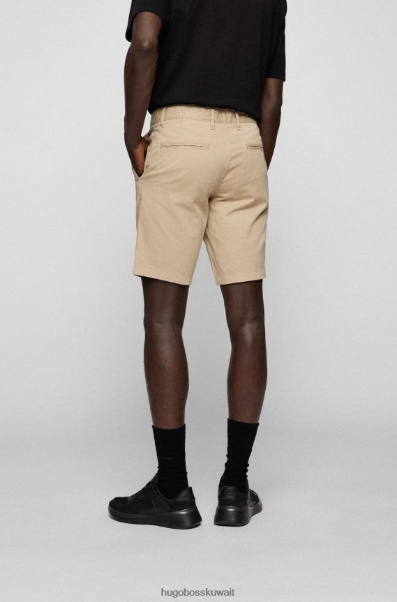 4TFNJN4583 البيج الفاتح Hugo Boss شورت بقصة ضيقة من نسيج التويل القطني المرن باللون البيج الفاتح