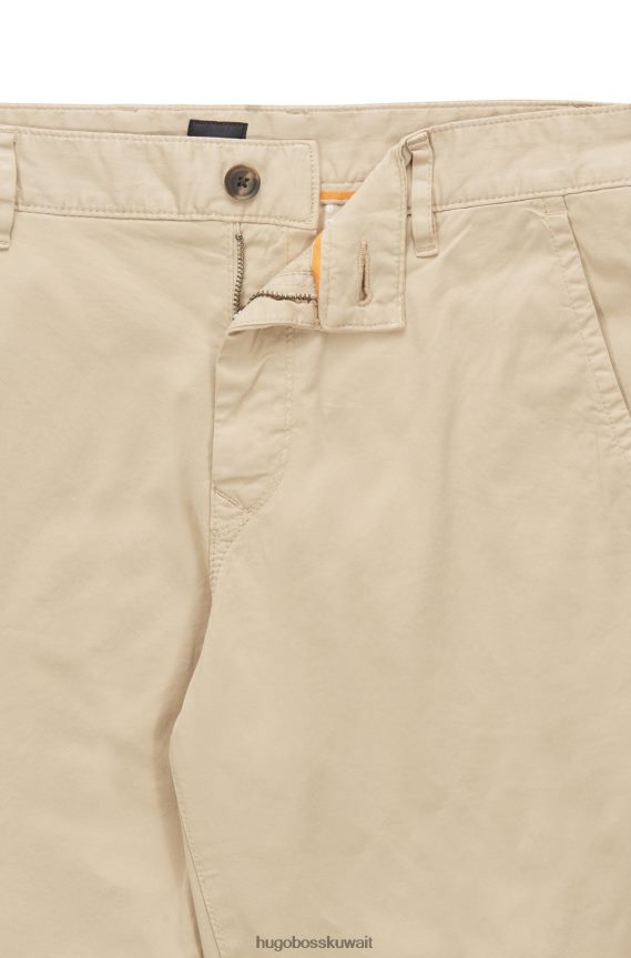 4TFNJN4583 البيج الفاتح Hugo Boss شورت بقصة ضيقة من نسيج التويل القطني المرن باللون البيج الفاتح