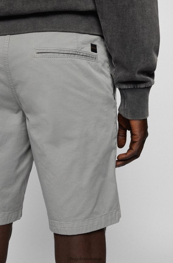 4TFNJN4584 رمادي Hugo Boss شورت رمادي بقصة ضيقة من نسيج التويل القطني المطاطي
