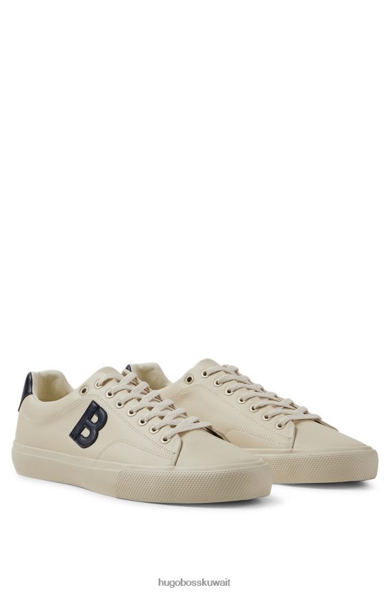 4TFNJN4663 البيج الفاتح Hugo Boss حذاء Hugo ذو الرقبة المنخفضة مع تفاصيل متباينة على شكل حرف B باللون البيج الفاتح