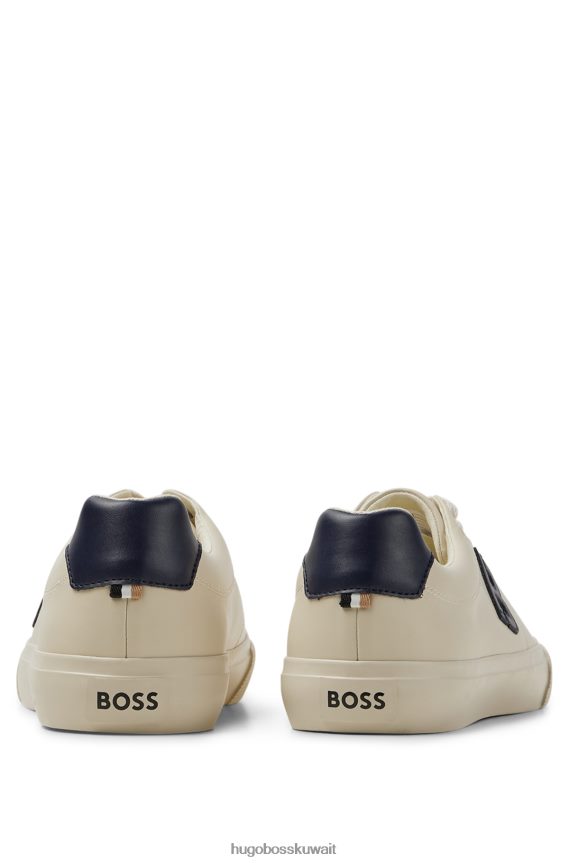 4TFNJN4663 البيج الفاتح Hugo Boss حذاء Hugo ذو الرقبة المنخفضة مع تفاصيل متباينة على شكل حرف B باللون البيج الفاتح