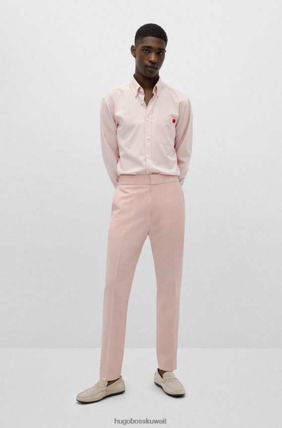 4TFNJN4708 البيج الفاتح Hugo Boss حذاء موكاسين من جلد الغزال باللون البيج الفاتح مع شعار أحمر