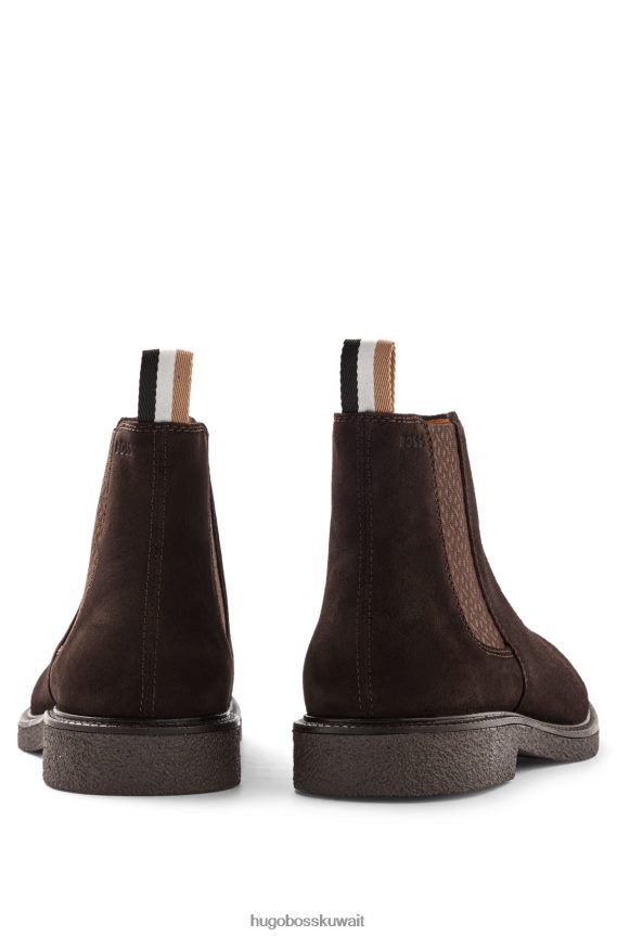 4TFNJN4749 بني غامق Hugo Boss حذاء تشيلسي من جلد الغزال مع شعار Emed