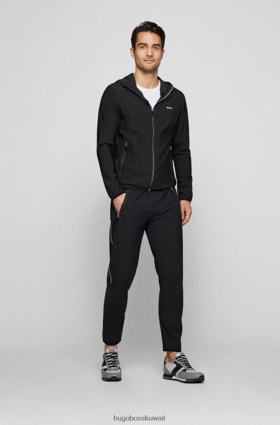 4TFNJN4768 رمادي فاتح Hugo Boss حذاء رياضي باللون الرمادي الفاتح مزين بشعار شبكي مع لمسات مطاطية من هوغو