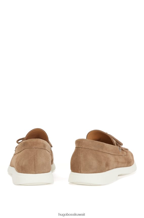 4TFNJN4829 البني الفاتح Hugo Boss حذاء موكاسين من جلد الغزال مزين بأربطة باللون البني الفاتح