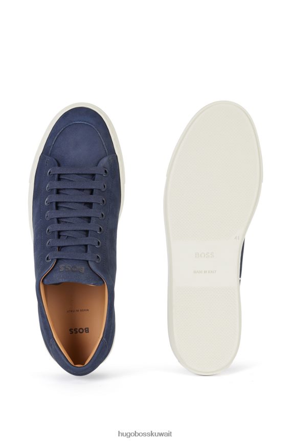 4TFNJN4919 أزرق غامق Hugo Boss حذاء رياضي منخفض من جلد نوبوك مع تفاصيل حرف 