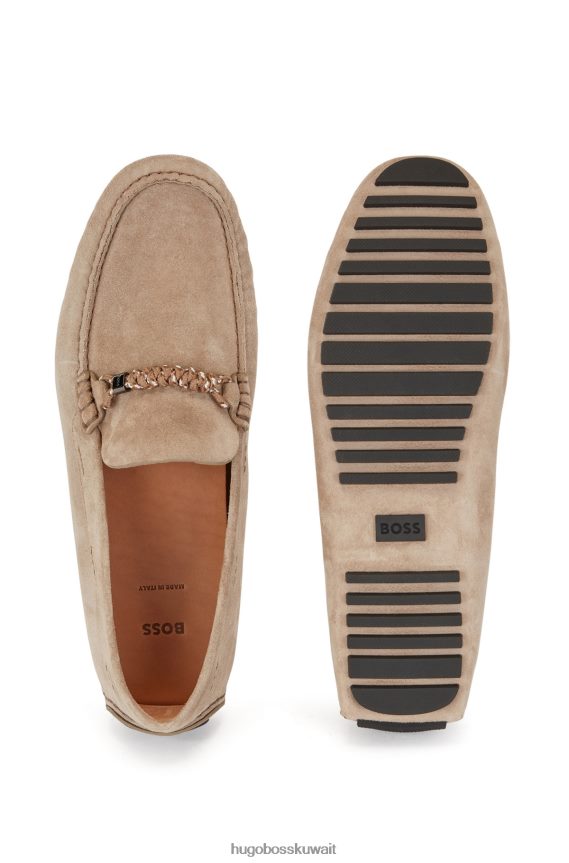 4TFNJN4935 اللون البيج Hugo Boss حذاء بدون كعب من جلد الغزال سهل الارتداء مزين بحبل يحمل العلامة التجارية باللون البيج